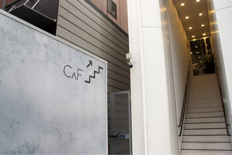 CAFの内観・外観1
