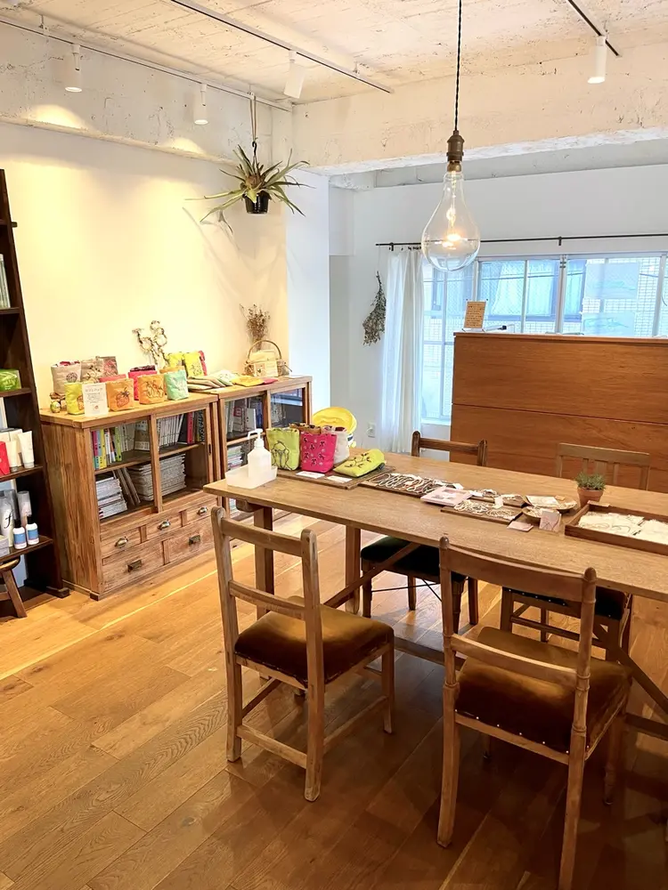 Hair&LifeStyle  TOMOSの内観・外観2