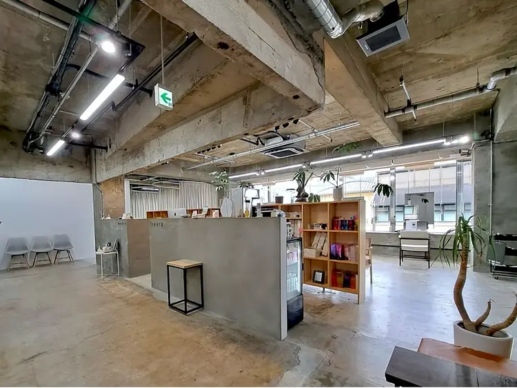 freera kyoto 河原町三条店の内観・外観1