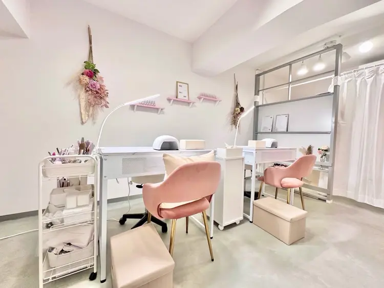 Salon tittiの内観・外観2