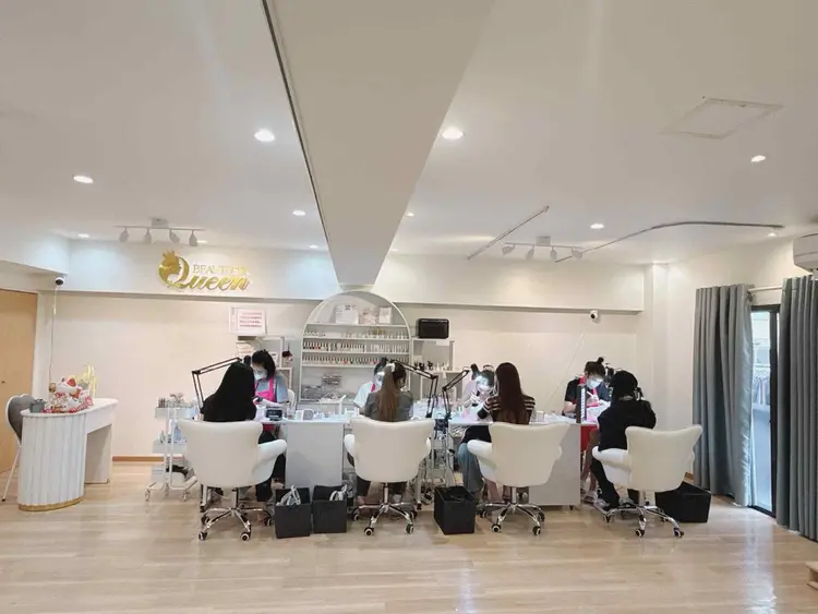 Queen Nail Salonの内観・外観2