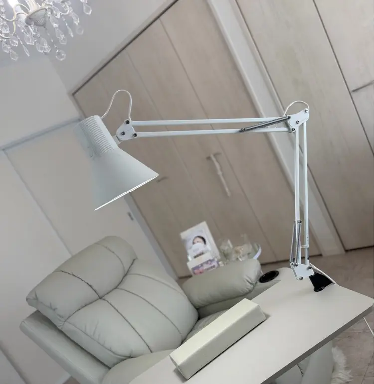 nailsalon　luana-sharmの内観・外観1