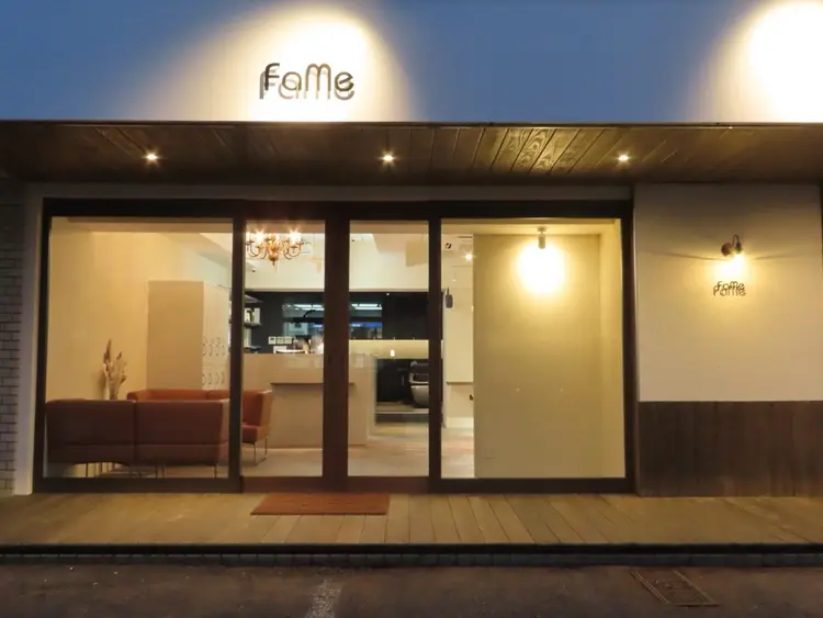 FaMeの内観・外観1