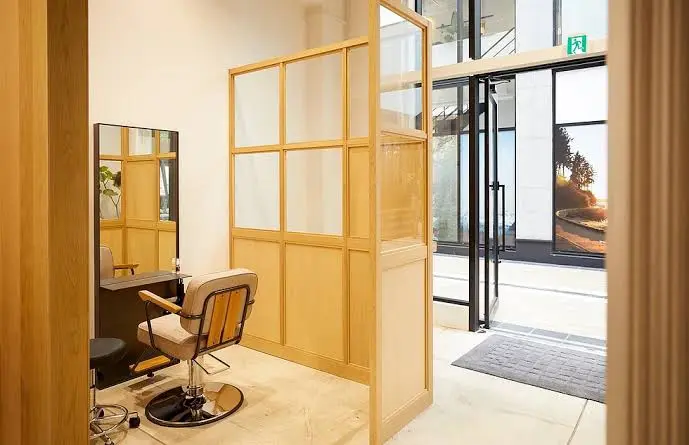 GO TODAY SHAiRE SALON 原宿Lux店の内観・外観1