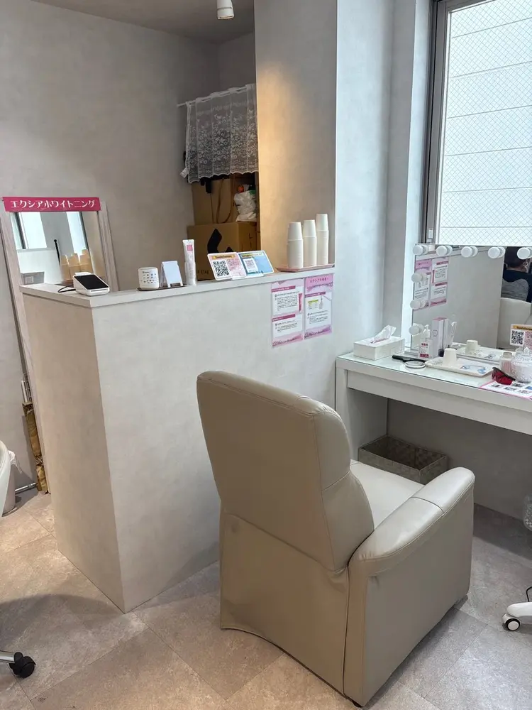 エクシアホワイトニング立川南口店の内観・外観1