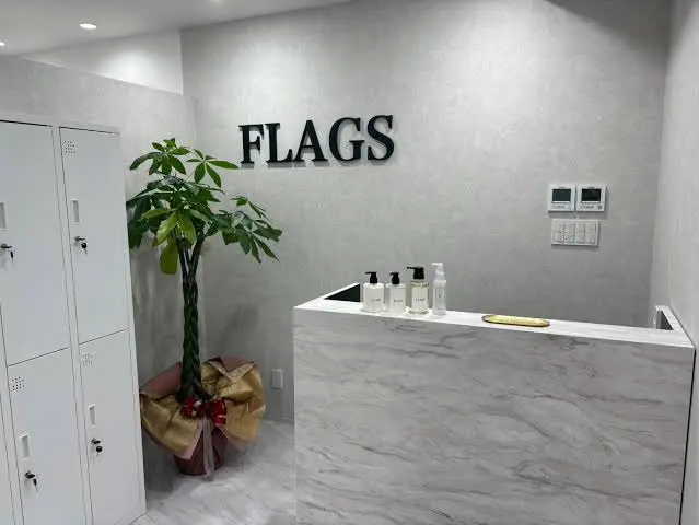 FLAGSの内観・外観2
