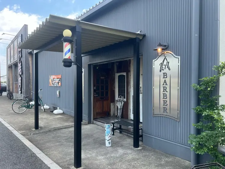 L.A BARBERSHOPの内観・外観1