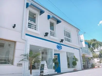 バズ(BUZZ)の内観・外観1
