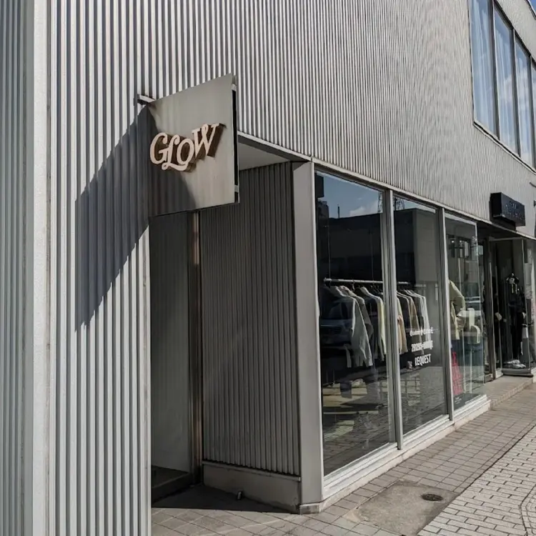 Nail salon Luxury 梅田店の内観・外観1