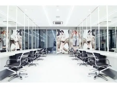 TONI&GUY JAPAN HARAJUKUの内観・外観1