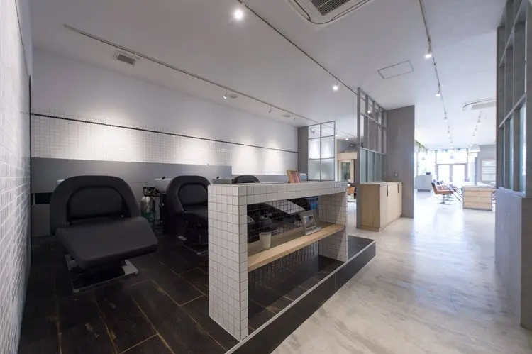 HAIR&MAKE EARTH 入間店の内観・外観3