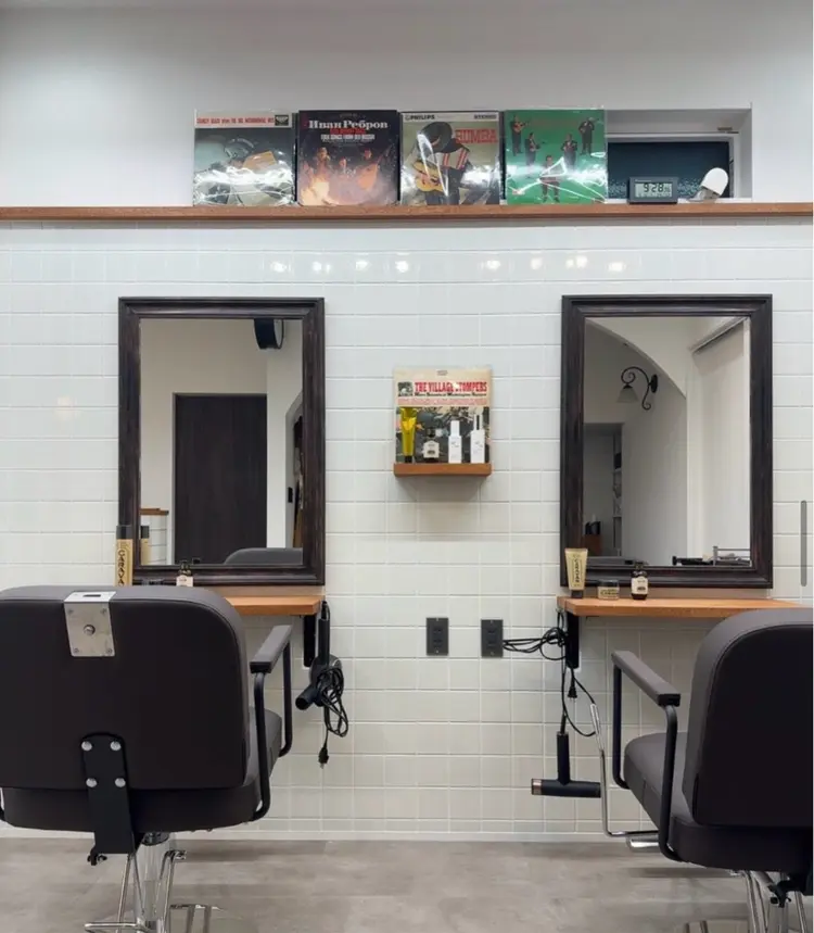 Link B hair clinic&Give2nd.の内観・外観1