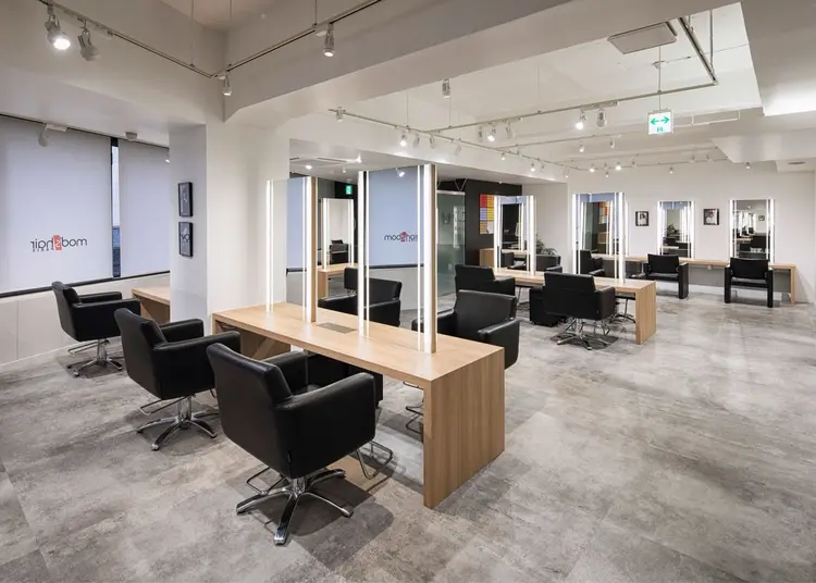 mod's hair 新宿サウス店の内観・外観1