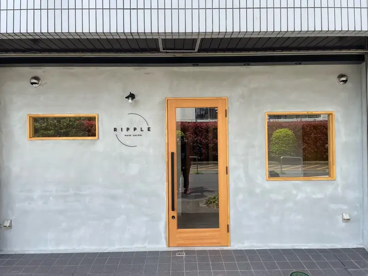RIPPLE SHARE SALONの内観・外観1