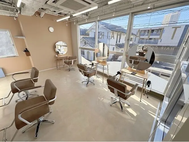 TELA HAIR上福岡店の内観・外観2