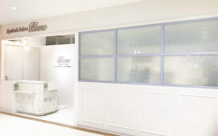 Eyelash Salon Blanc 相模大野ステーションスクエア店の内観・外観1