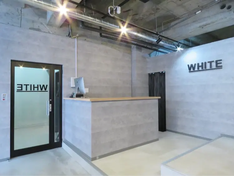 _WHITE静岡店の内観・外観2