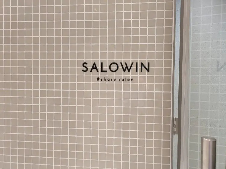 SALOWIN神戸三宮East店の内観・外観1