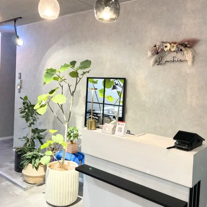 nail salon +La chic..の内観・外観1