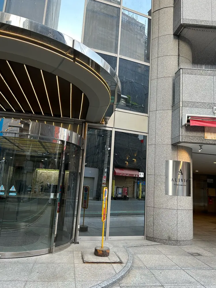 REDの内観・外観2