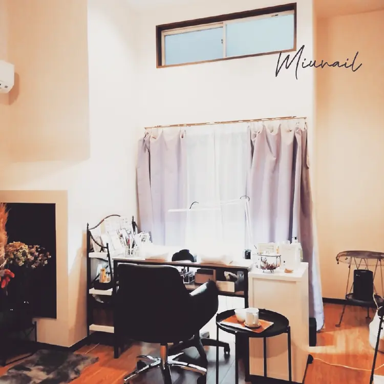MIU  Nailの内観・外観1