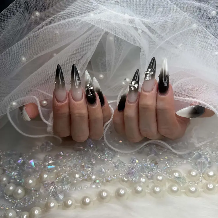 AUREA nailの内観・外観3