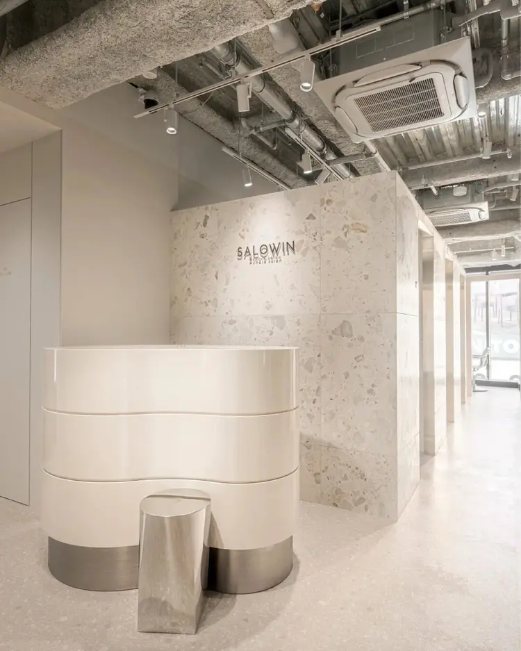 SALOWIN 渋谷VAL7店の内観・外観1