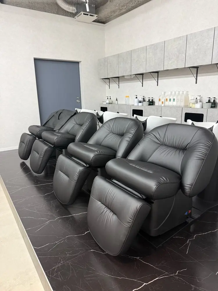 LUCEY 福岡大名店の内観・外観2