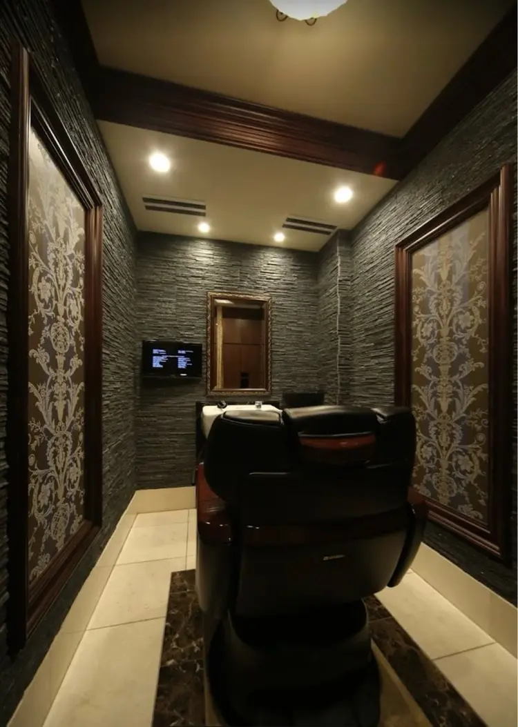 ヒロ銀座 BARBER SHOP KAWASAKIの内観・外観2