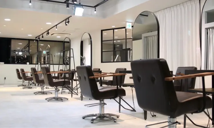 LICO HAIR&RELAXATION名駅店の内観・外観1