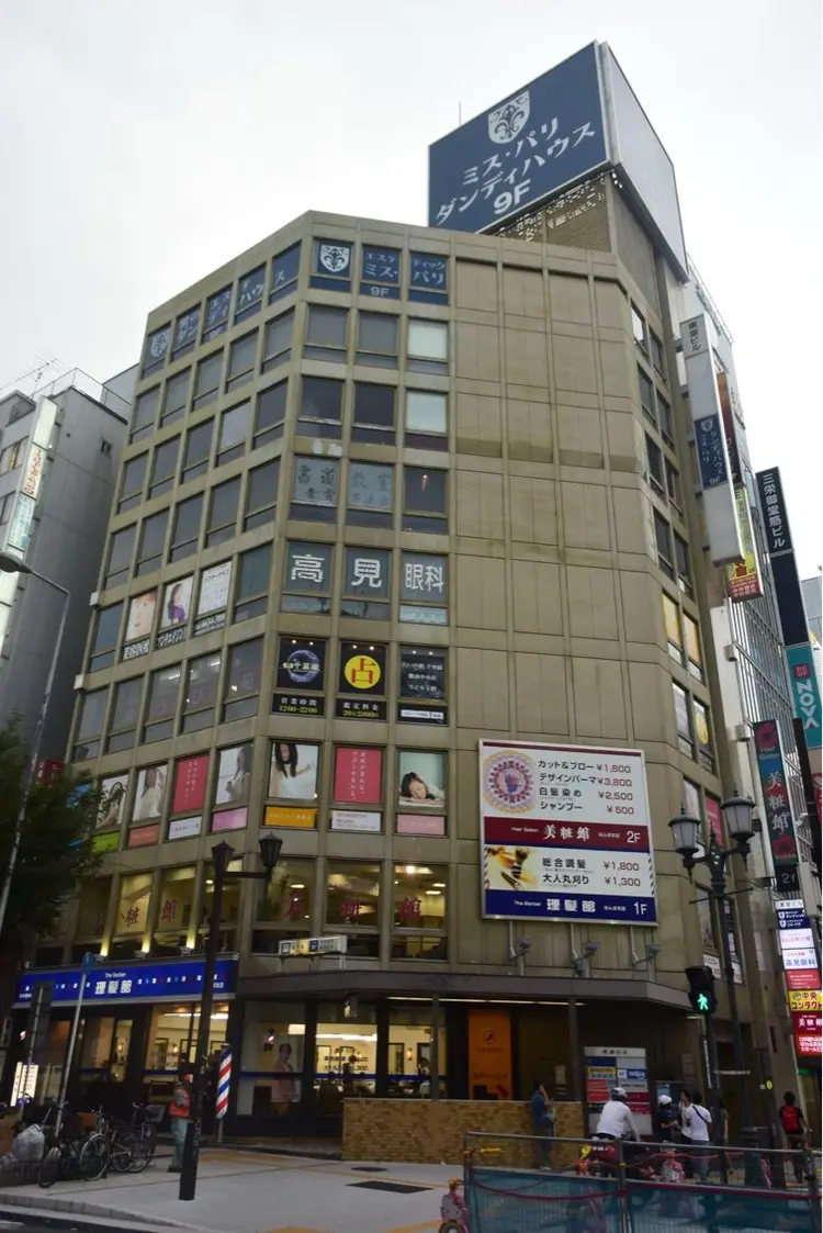 レティア難波店の内観・外観1