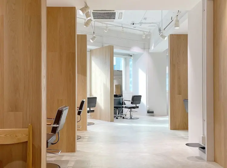 SALOWIN VAL7店の内観・外観2