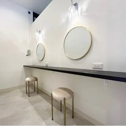 eyelash salon Rey新潟万代店の内観・外観2
