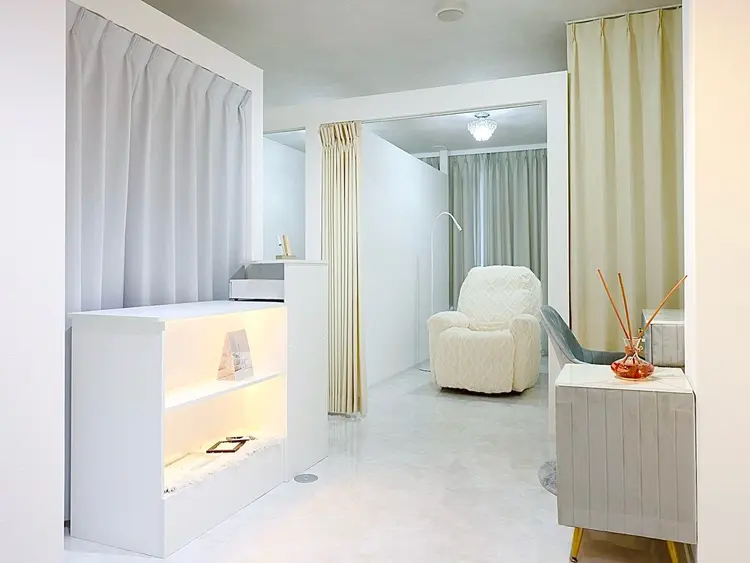 Dealo ディアロ本町店の内観・外観1