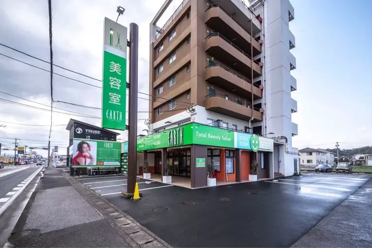 EARTH森町店の内観・外観1