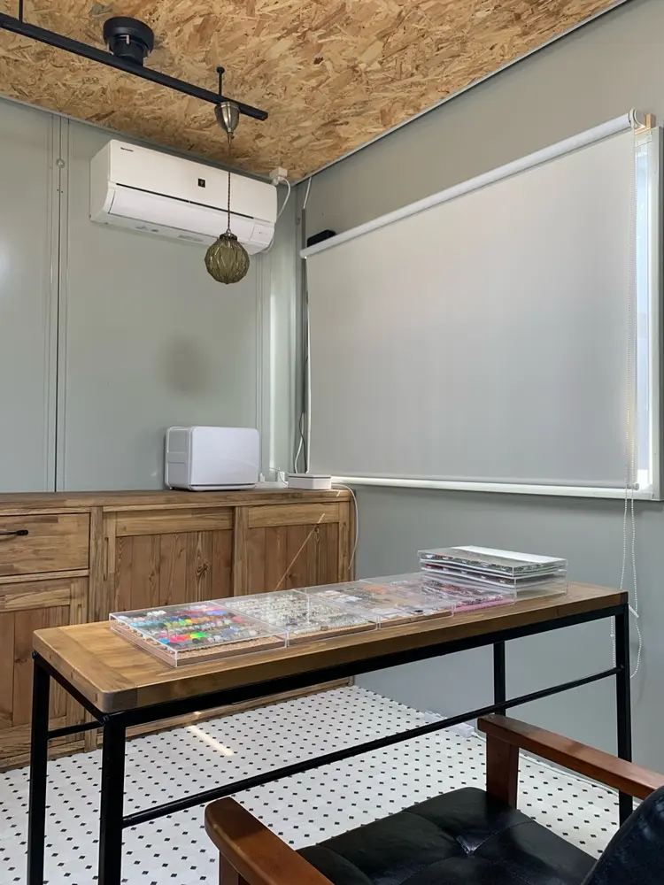 nail room  カジカジの内観・外観1