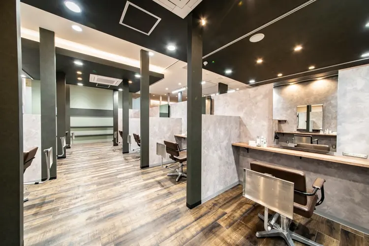 the LovesLaughs hair浅川本店の内観・外観1