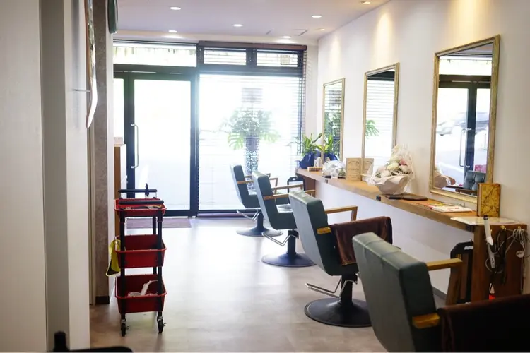 hair＆Cafe Chillの内観・外観2