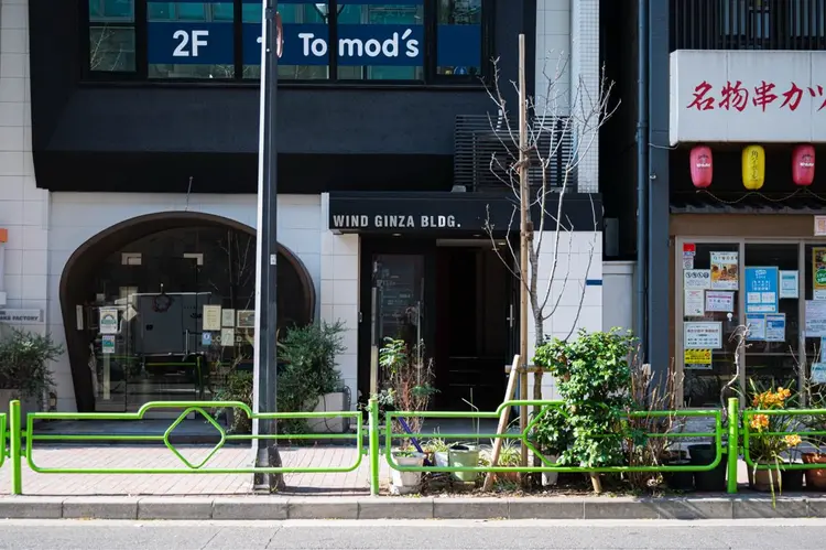 ニキビ専門サロンoliss銀座店の内観・外観1