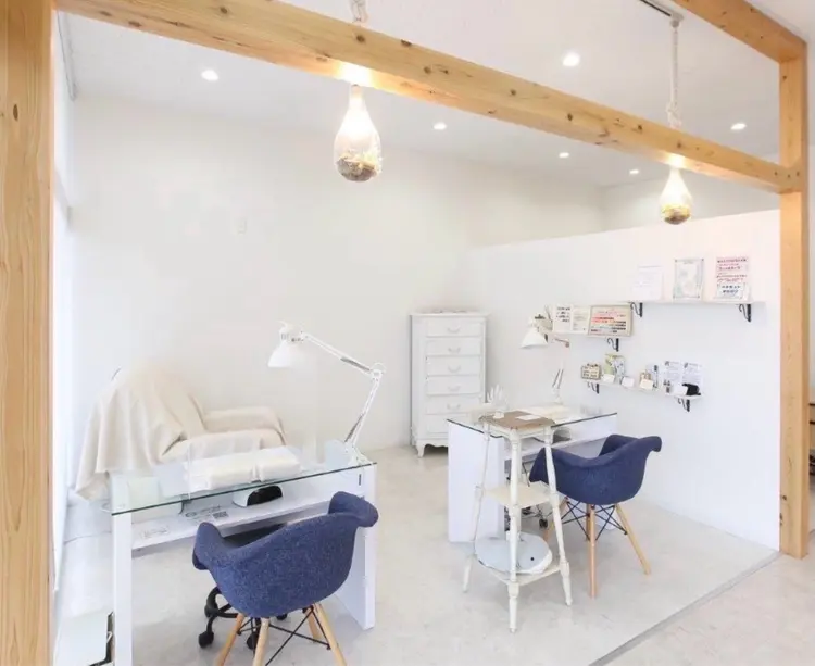 nail salon LIFE 2ndの内観・外観2