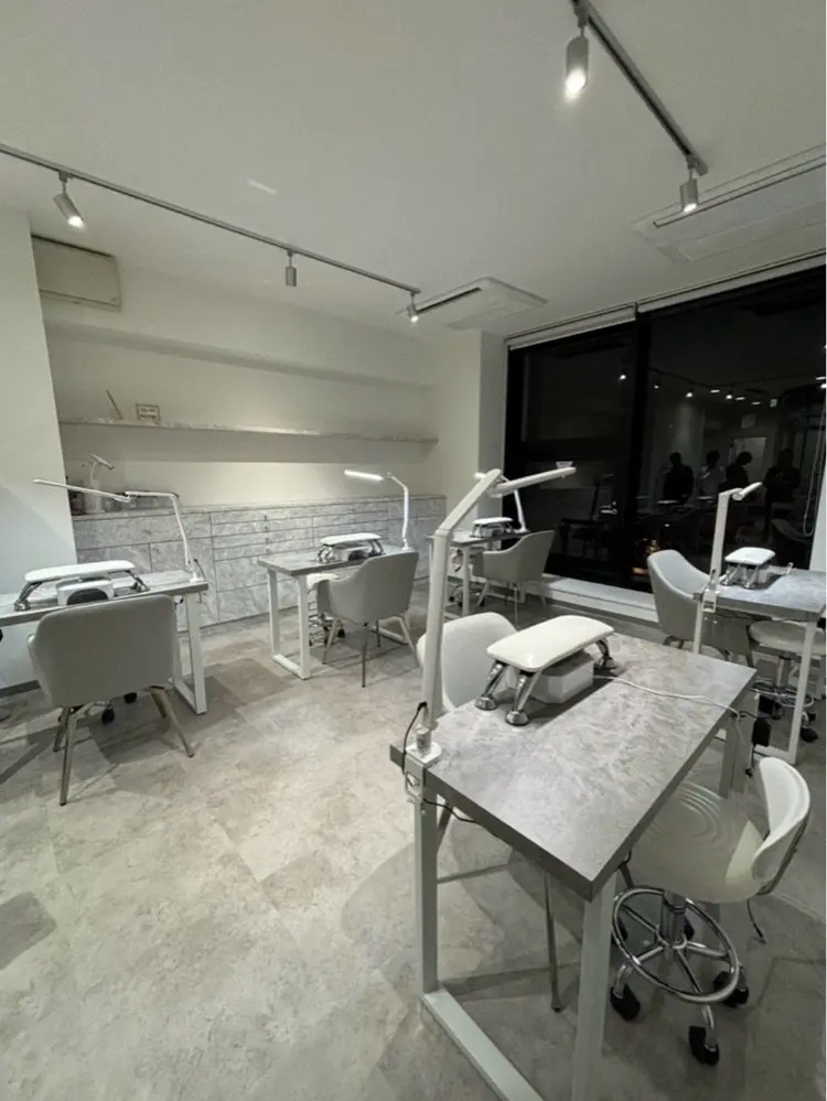 IROHA Nailの内観・外観1