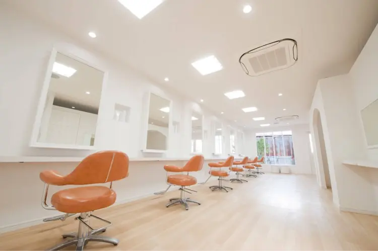 hair&make ejinbaraの内観・外観2