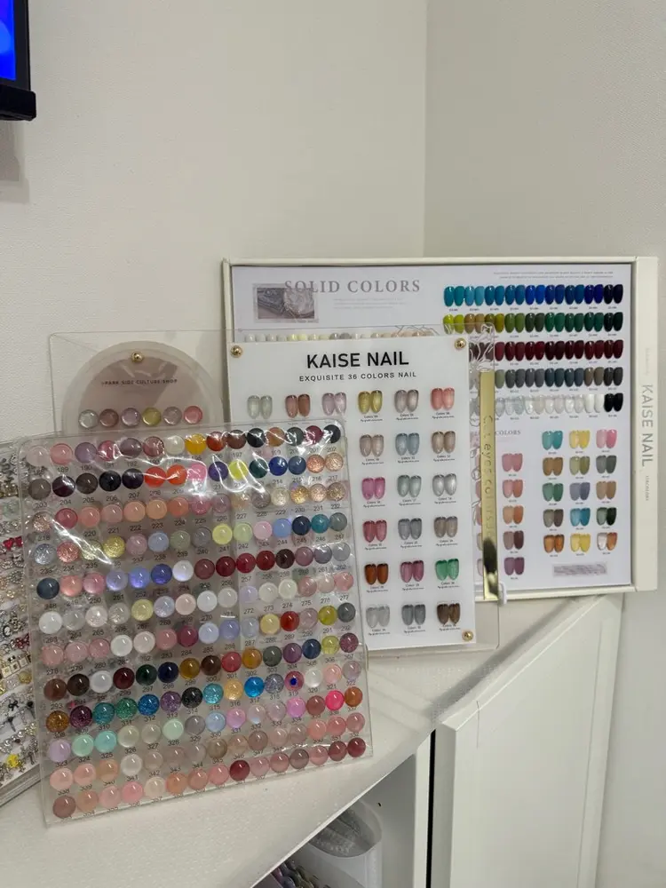 YUAN.nailの内観・外観1