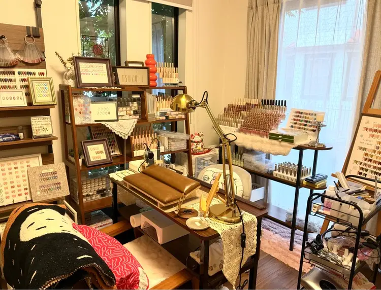 Tsuzuri nailの内観・外観1
