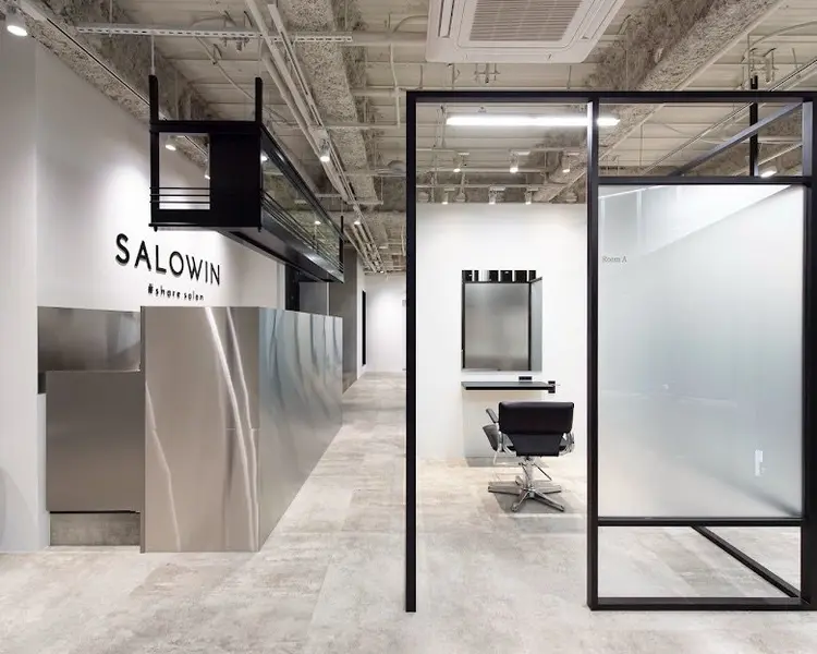 SALOWIN池袋の内観・外観1