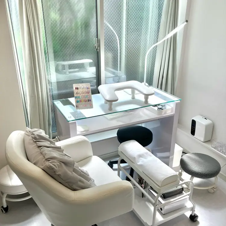 Nail&Beauty NEON 西麻布店の内観・外観2