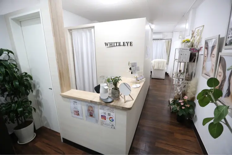 WHITE EYE 岡山店の内観・外観2