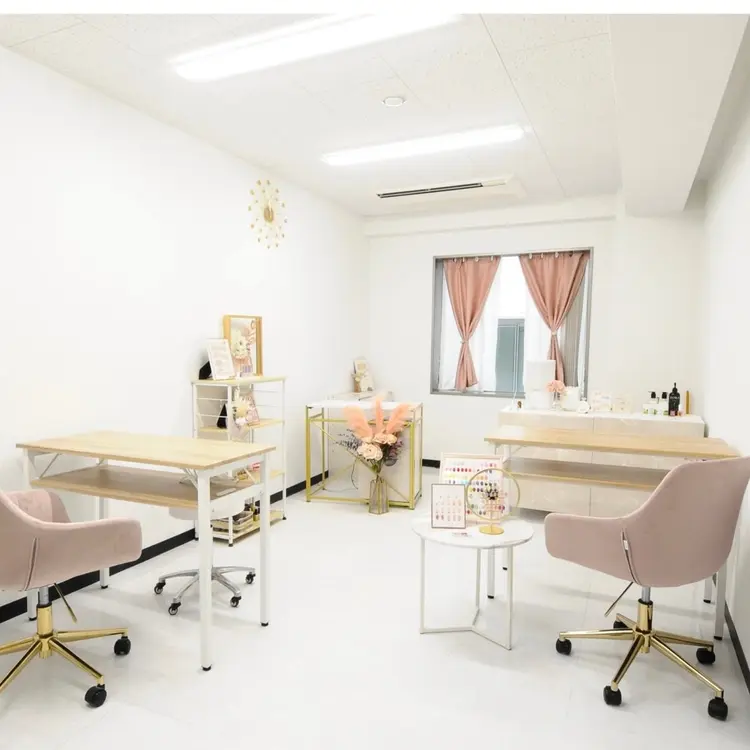 Nail salon s.k.の内観・外観1
