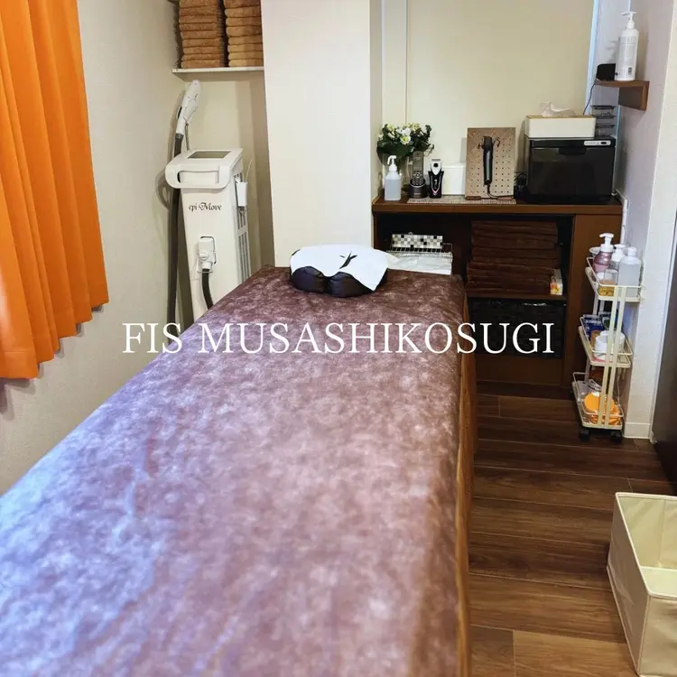 脱毛サロン&ハーブピーリングFIS武蔵小杉店の内観・外観2