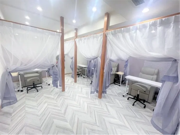 BEAUTY NAIL FANELU 京橋の内観・外観1